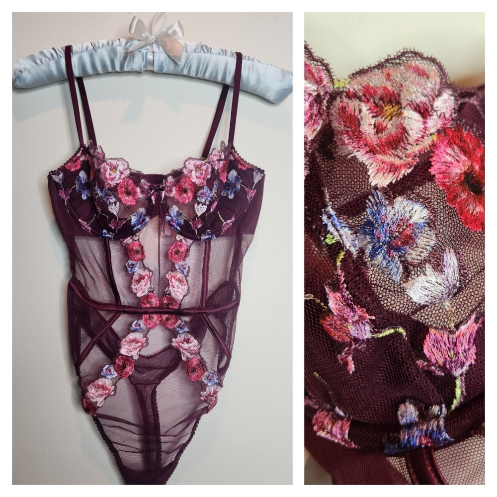 Victoria's Secret Very Sexy Wicked Floral Embroidery Balconette Teddy | Medium